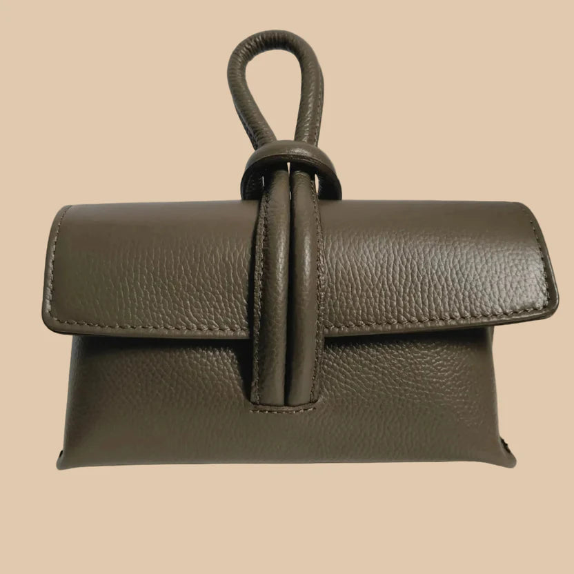 BOLSO GLAMORA DE PIEL ITALIANA CON ASA DE NUDO Y BANDOLERA