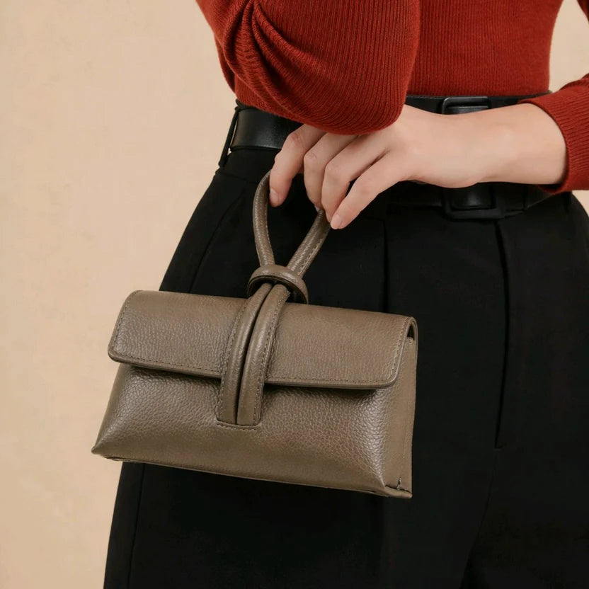 BOLSO GLAMORA DE PIEL ITALIANA CON ASA DE NUDO Y BANDOLERA