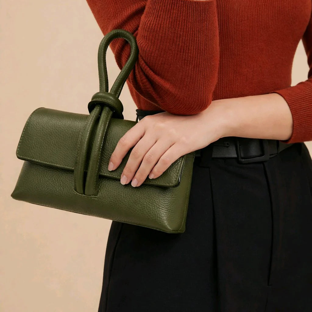 BOLSO GLAMORA DE PIEL ITALIANA CON ASA DE NUDO Y BANDOLERA